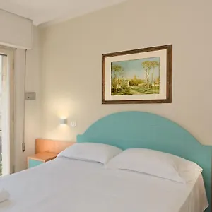 https://hotel-stella-ditalia-viareggio.it-tuscanyhotel.com